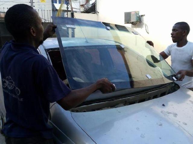 Windscreen Replacement in Nairobi - 2/4